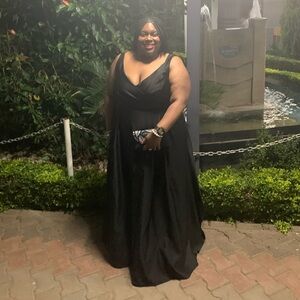 David’s Bridal - Women's Satin Bridesmaid Ball Gown - Black